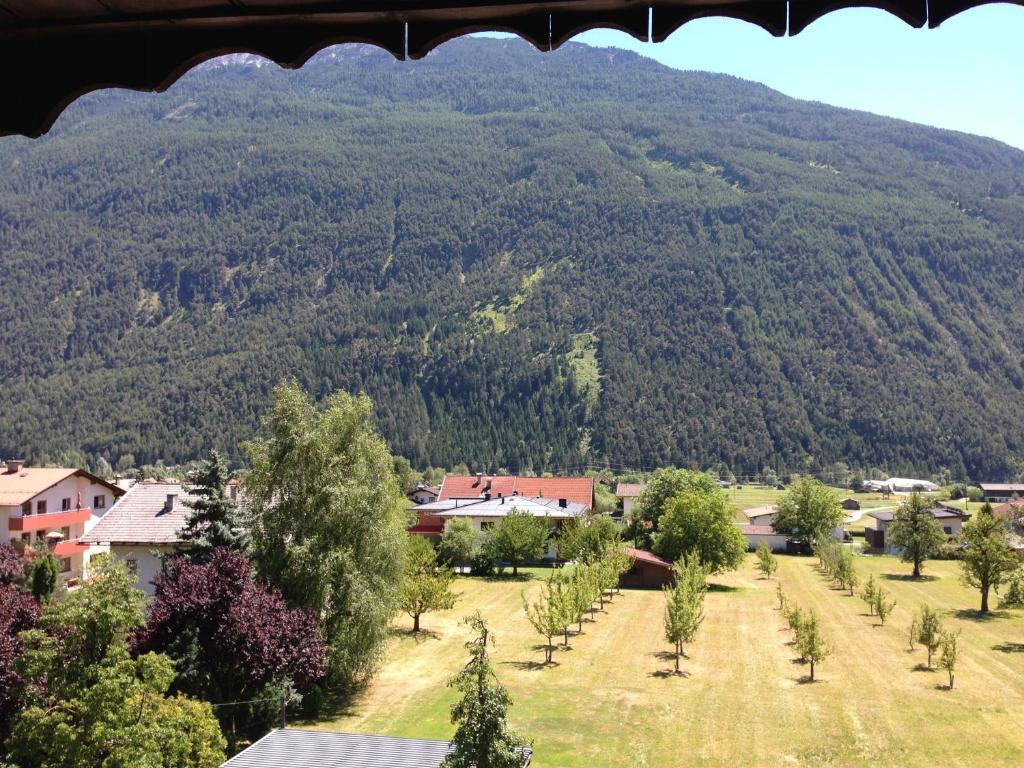 Gasthaus Sonne Тарренц Номер фото