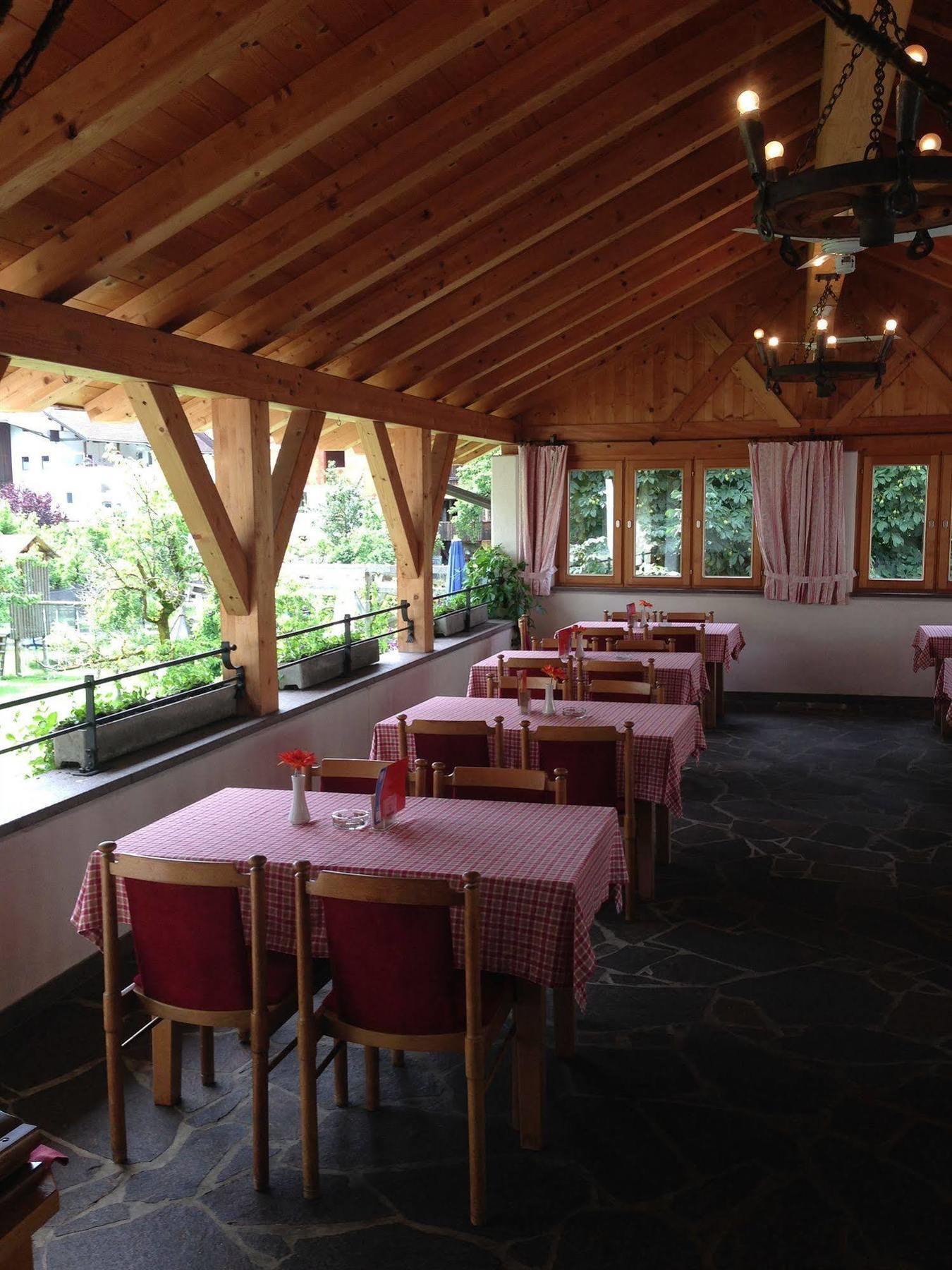 Gasthaus Sonne Тарренц Экстерьер фото